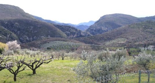 Les gorges de l'Eygues vues depuis Villeperdrix